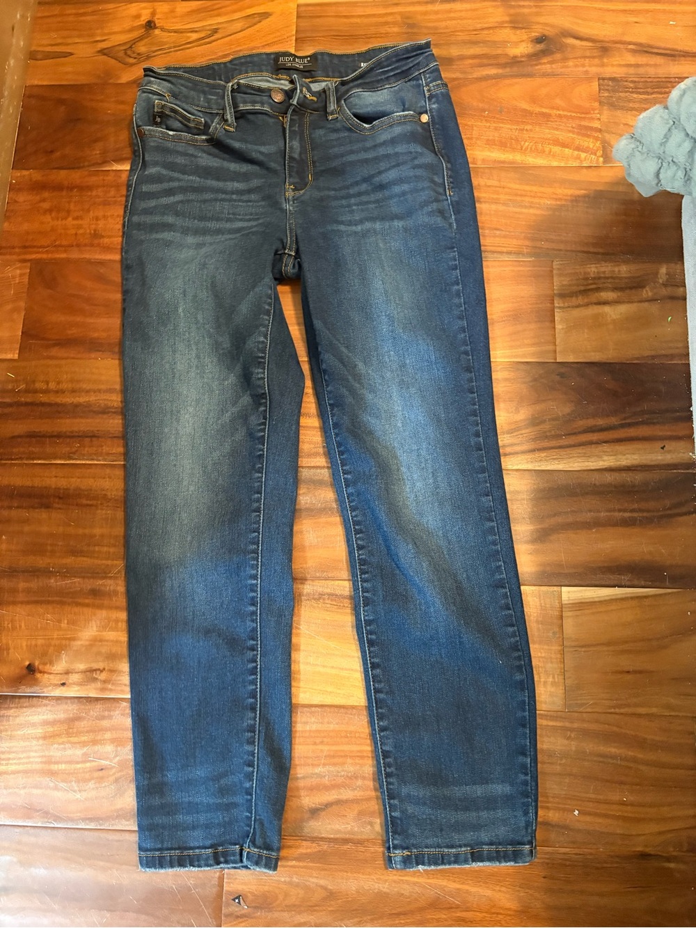 Judy Blue Relaxed Fit Cropped Jeans Women’s 9/29 Dark Wash Stretch (378)